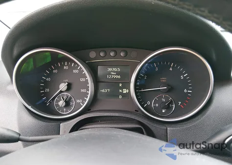 2011 Mercedes-Benz Ml 350 z USA, uszkodzony, nr VIN 4JGBB5GB8BA687132